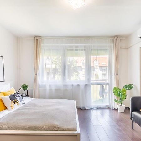 Ferienwohnung Sunny Balcony - Cute And Cozy Budapest Exterior foto