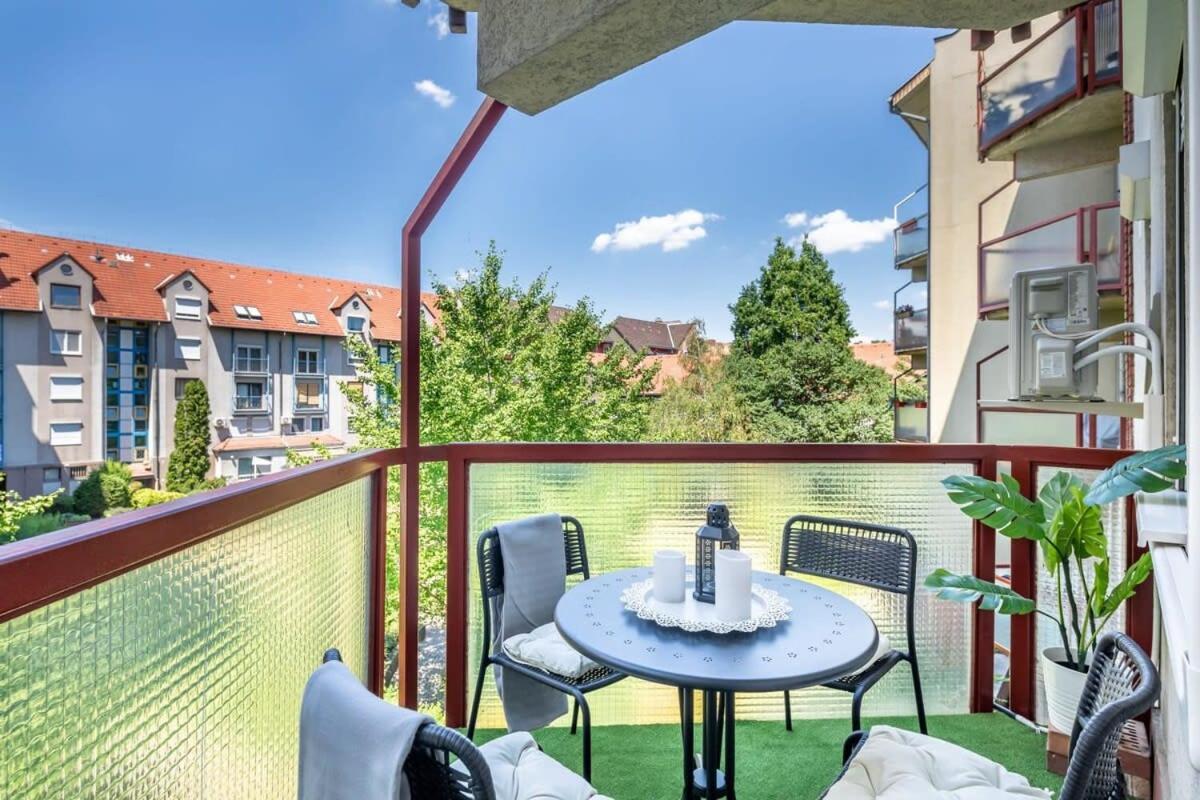 Ferienwohnung Sunny Balcony - Cute And Cozy Budapest Exterior foto